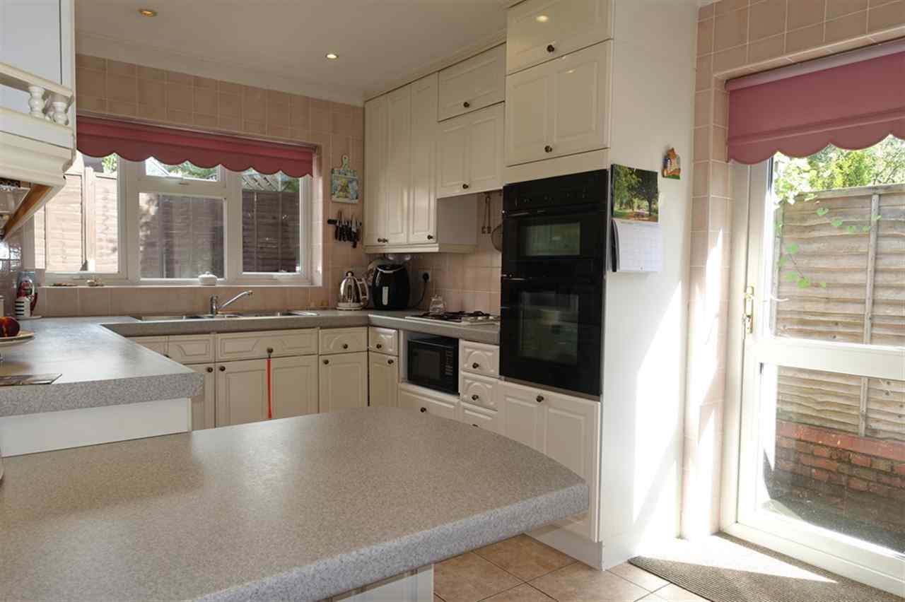 resized-2349823-Kitchen A.JPG